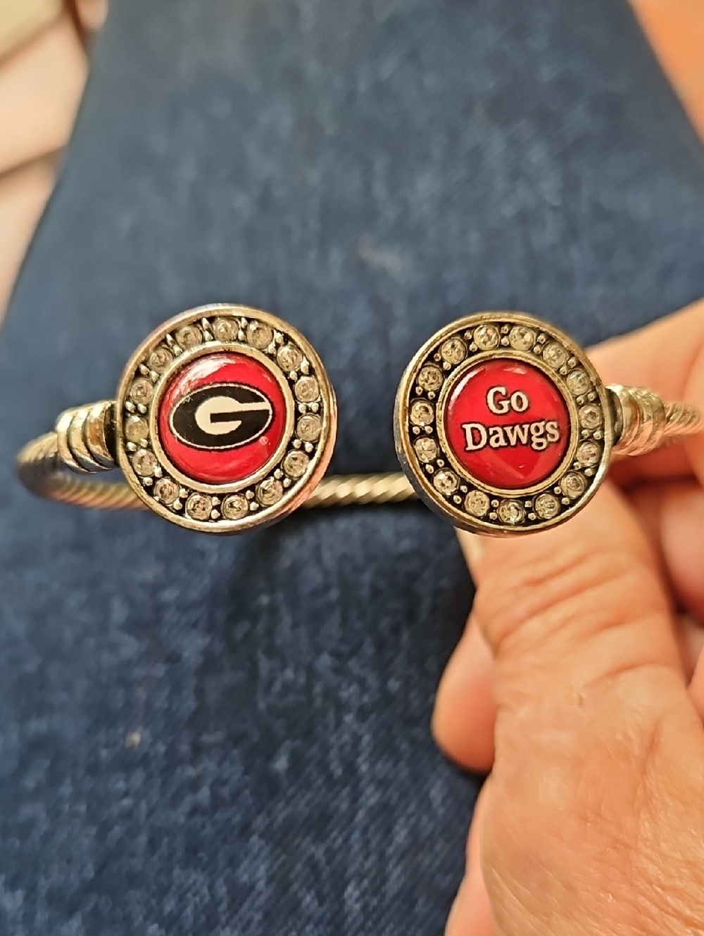 Women's University ofGeorgia Bulldogs 'Go Dawgs' Crystal Silver Cuff Bracelet